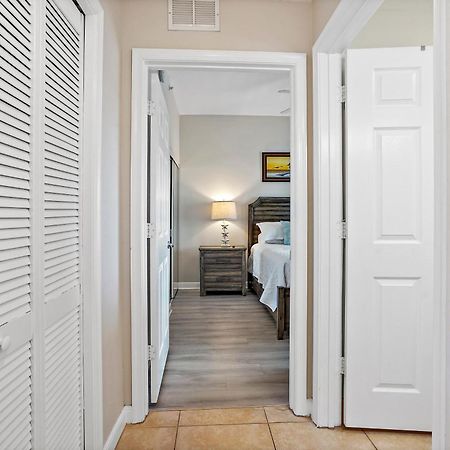 Oceanfront Luxury Condo! Mins To Beach! Rum Bar Next Door! セント・ピーターズバーグ エクステリア 写真