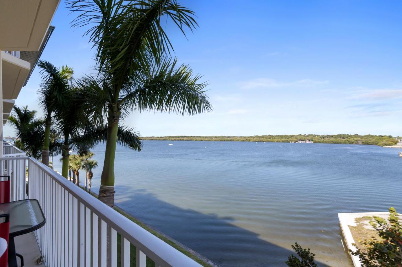 Oceanfront Luxury Condo! Mins To Beach! Rum Bar Next Door! セント・ピーターズバーグ エクステリア 写真