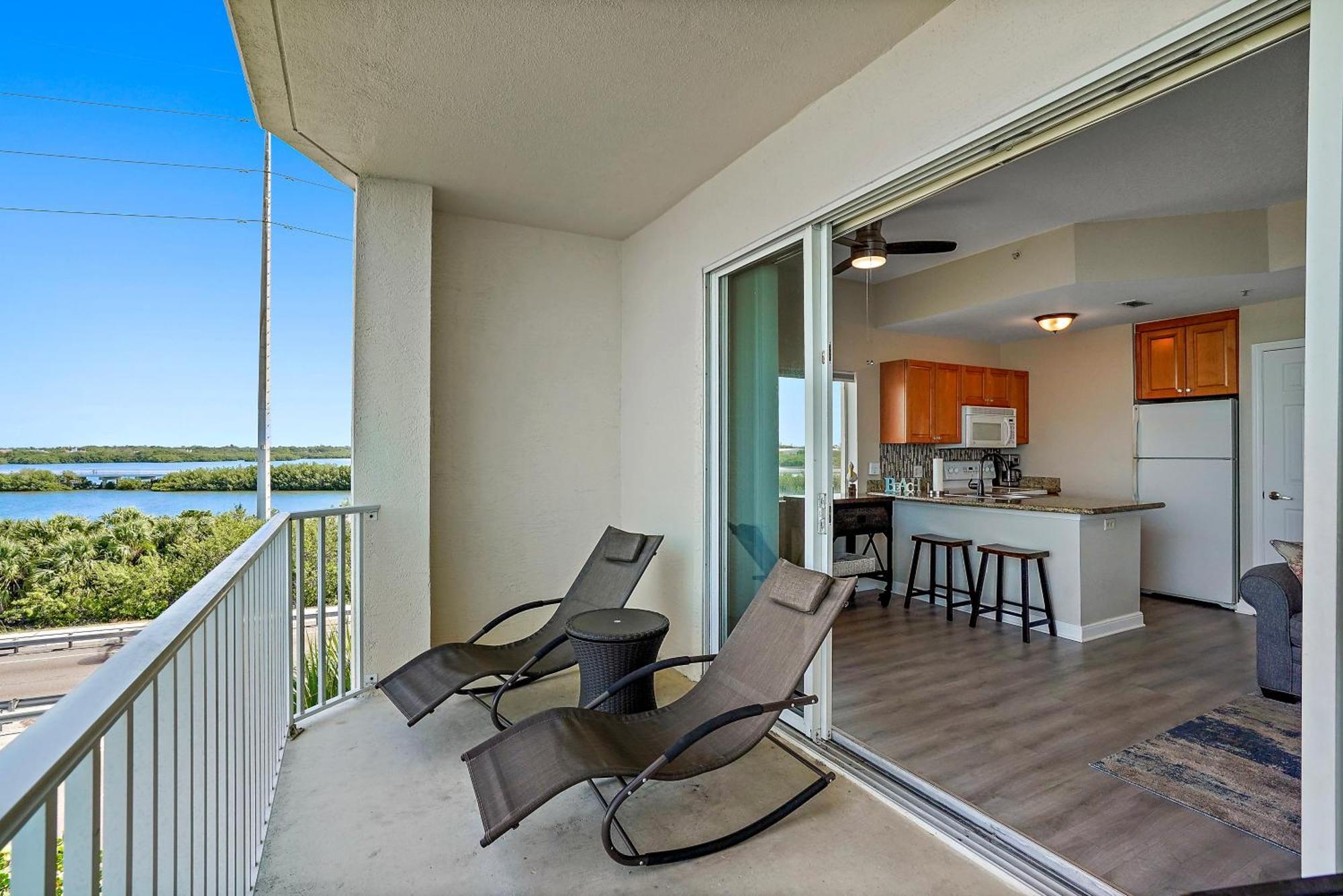 Oceanfront Luxury Condo! Mins To Beach! Rum Bar Next Door! セント・ピーターズバーグ エクステリア 写真